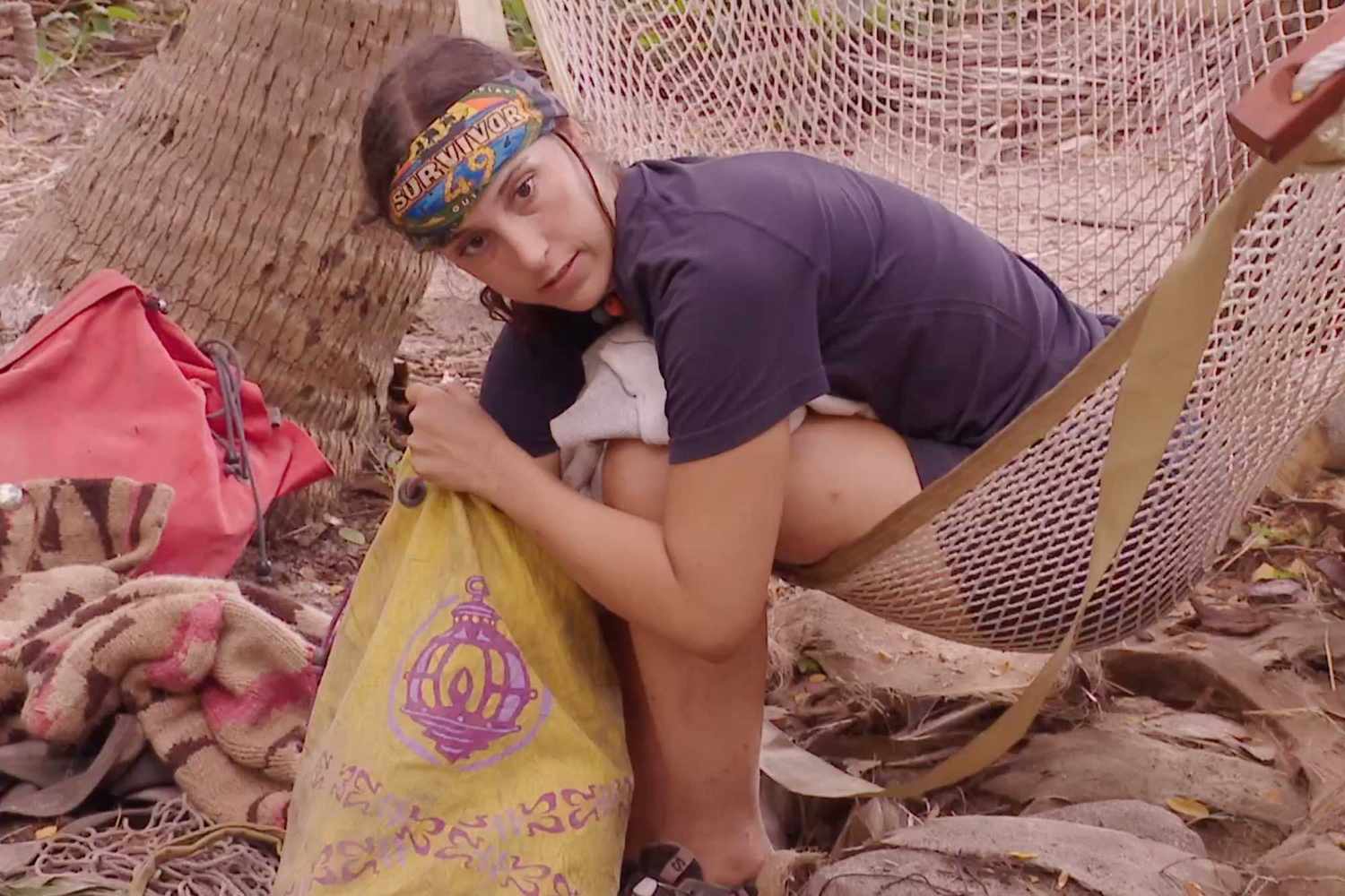 अप्रसारित ‘सर्वाइवर 49’ ‘गोपनीयता का आक्रमण’ बैग तलाशी दृश्य देखें (विशेष)