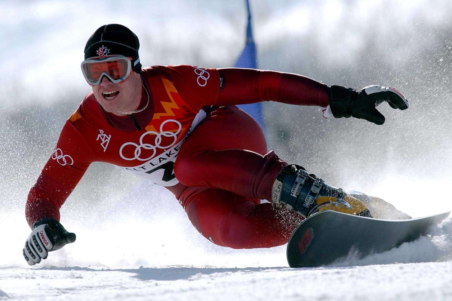 ओलंपिक स्नोबोर्डर पर नशीली दवाओं का साम्राज्य चलाने और गवाह की हत्या का आदेश देने का आरोप