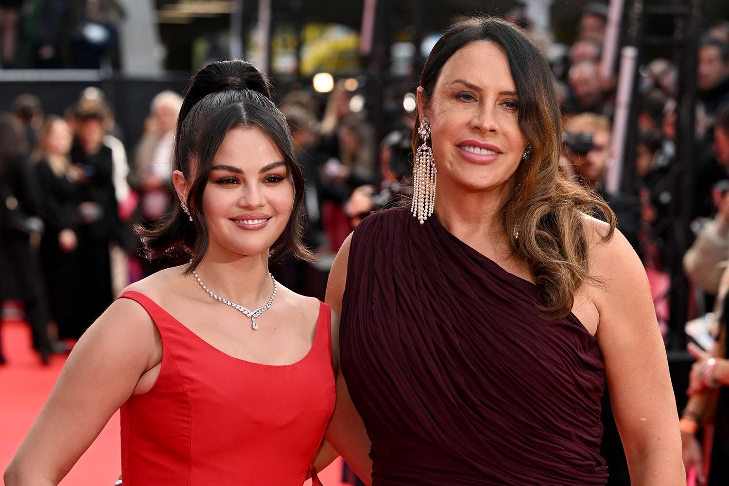 कार्ला सोफिया गस्कॉन ‘एमिलिया पेरेज़’ की कोस्टार सेलेना गोमेज़ की शादी में क्यों शामिल नहीं हुईं?