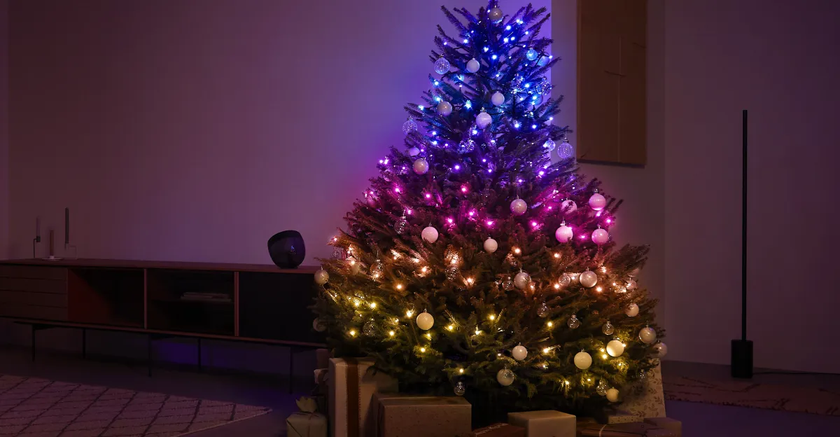 क्रिसमस के ठीक पहले फिलिप्स ह्यू की फेस्टविया स्ट्रिंग लाइट्स पर 158 डॉलर तक की छूट मिल रही है