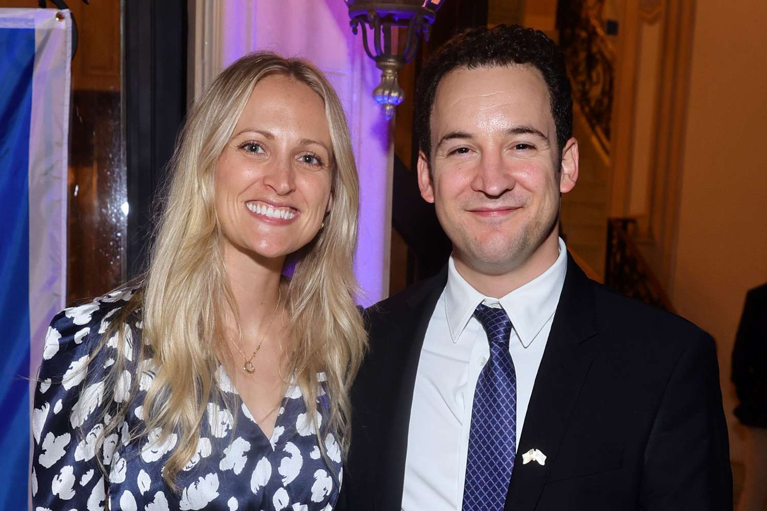 ‘बॉय मीट्स वर्ल्ड’ स्टार बेन सैवेज और पत्नी टेसा एंगरमीयर पहले बच्चे का स्वागत करते हैं