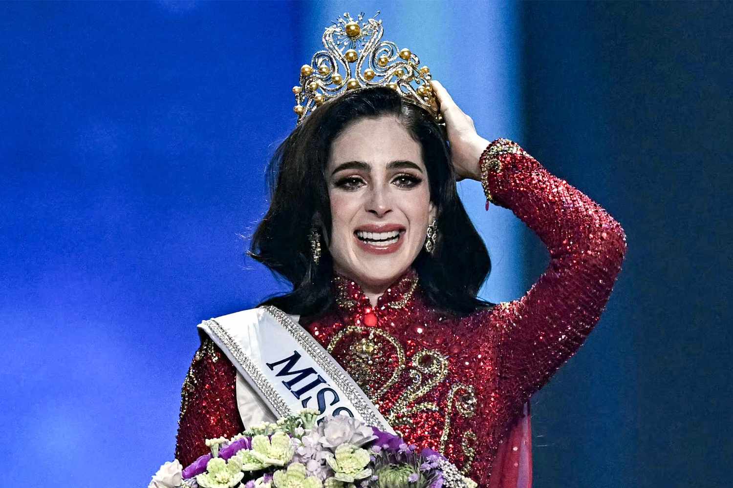 विवादास्पद प्रतियोगिता में मिस यूनिवर्स जीतने के बाद मिस मैक्सिको फातिमा बॉश ने चुप्पी तोड़ी