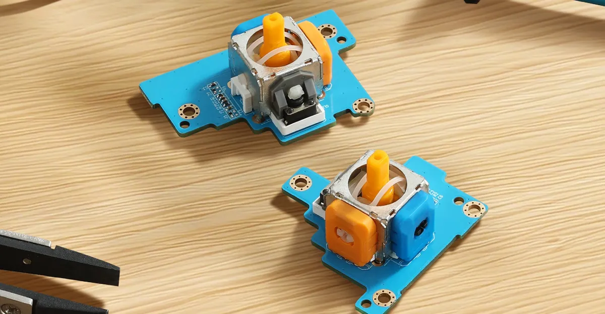 आप अपने Xbox Ally को एंटी-ड्रिफ्ट जॉयस्टिक की एक आधिकारिक जोड़ी खरीद सकते हैं