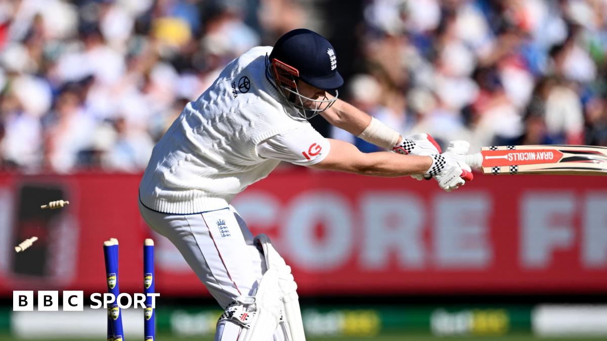 एशेज 2025-26: माइकल वॉन का कहना है कि एमसीजी पिच ‘अनुचित’ है और ‘बहुत ज्यादा किया गया’ है क्योंकि इंग्लैंड और ऑस्ट्रेलिया कम स्कोर पर आउट हो गए