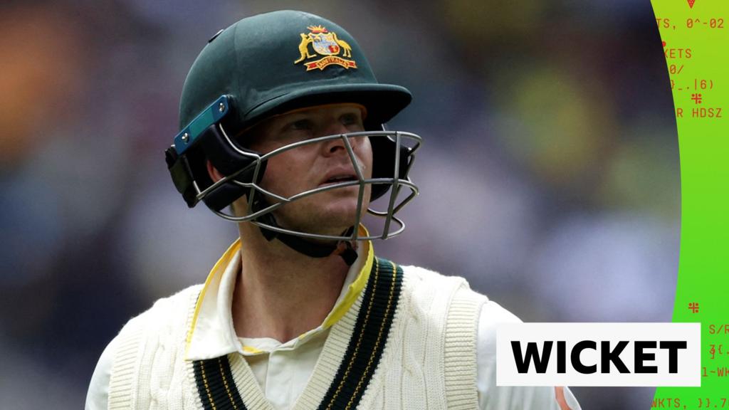 एशेज 2025 चौथा टेस्ट – पहला दिन: इंग्लैंड के जोश टंग ने ऑस्ट्रेलिया के स्टीव स्मिथ को नौ रन पर बोल्ड किया