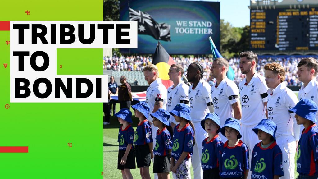 एशेज 2025 तीसरा टेस्ट – पहला दिन: ऑस्ट्रेलिया और इंग्लैंड के खिलाड़ी बॉन्डी शूटिंग पीड़ितों को श्रद्धांजलि देने के लिए एकजुट हुए