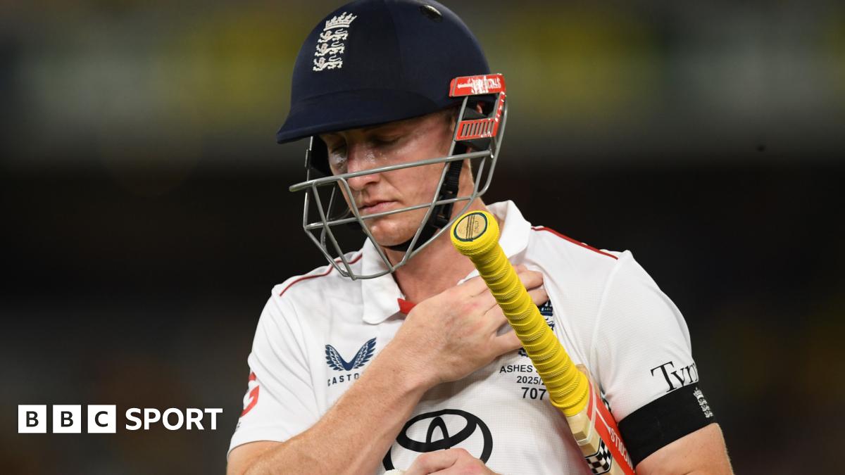 एशेज 2025: ब्रिस्बेन में दूसरे टेस्ट के तीसरे दिन निराशाजनक प्रदर्शन के बाद इंग्लैंड की हालत खस्ता हो गई है