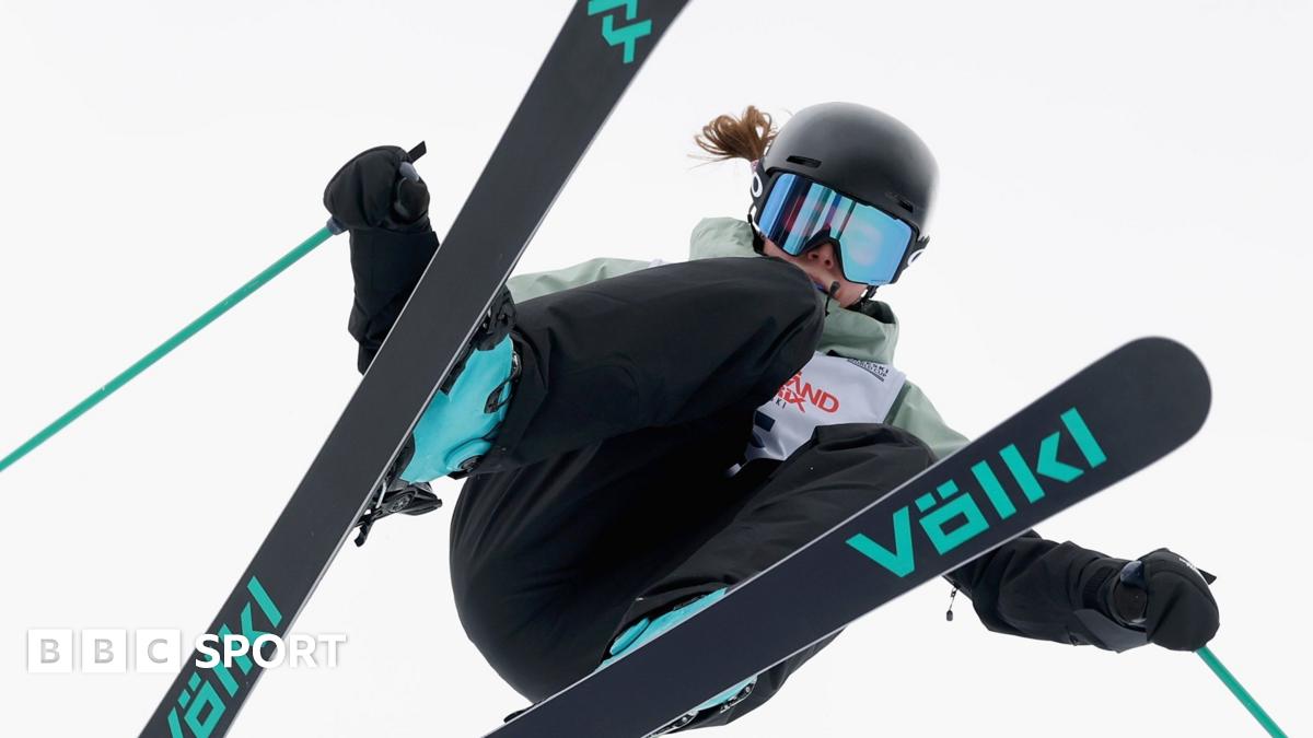 15 वर्षीय इंद्रा ब्राउन ने कैलगरी में पहली विश्व कप जीत का दावा किया