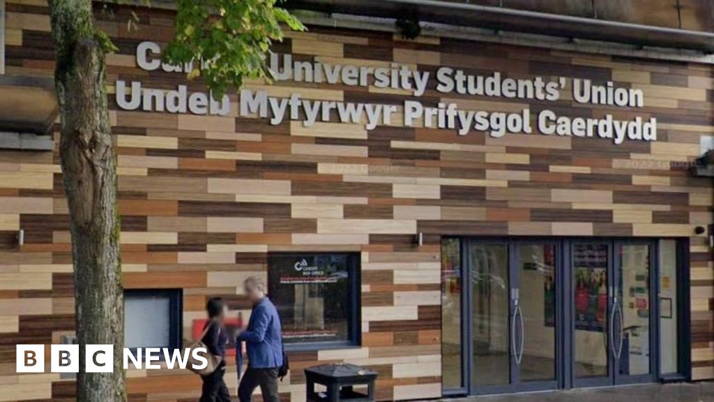 कार्डिफ़ यूनिवर्सिटी क्रिकेट क्लब को पब की शुरुआत के कारण निलंबित कर दिया गया