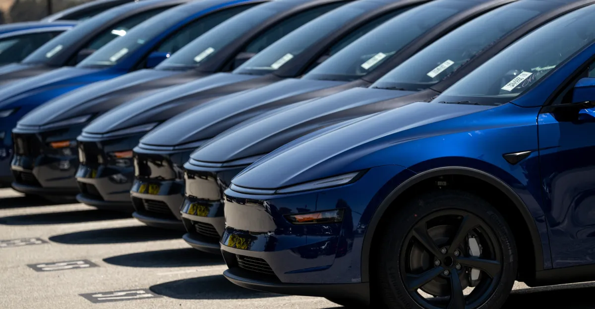 टेस्ला एफएसडी को स्टैंडअलोन पैकेज के रूप में बेचना बंद कर देगी और केवल सब्सक्रिप्शन पर स्विच करेगी