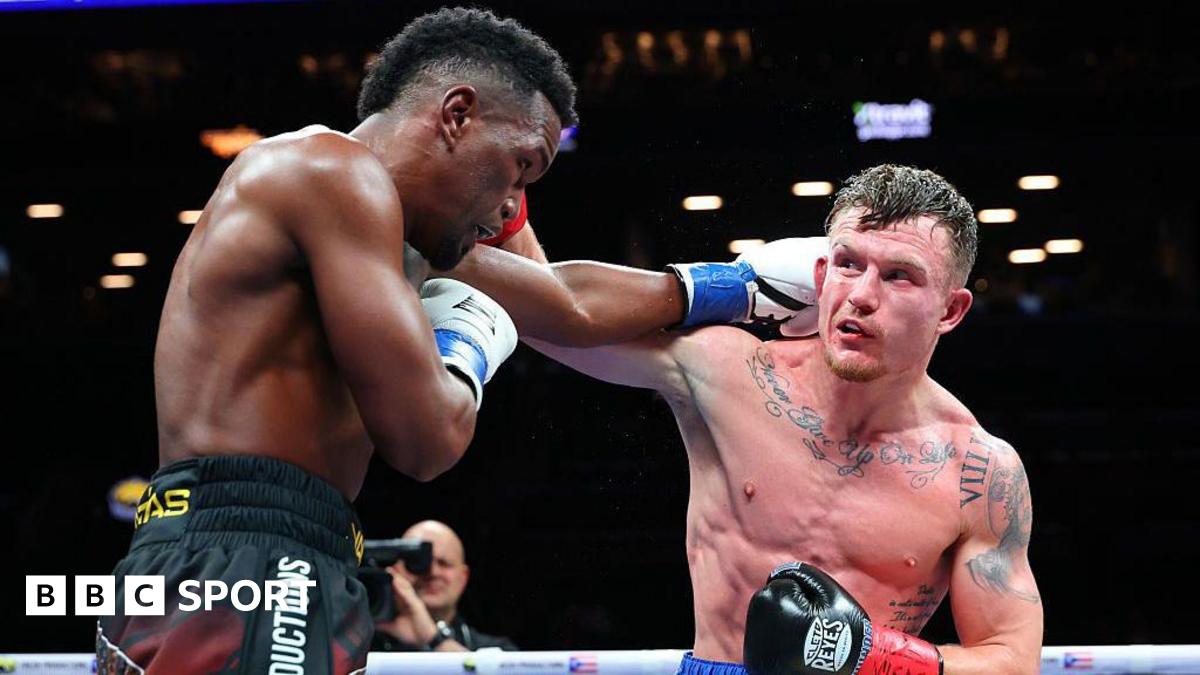 डाल्टन स्मिथ न्यूयॉर्क में सुब्रियल मटियास को हराकर विश्व चैंपियन बने