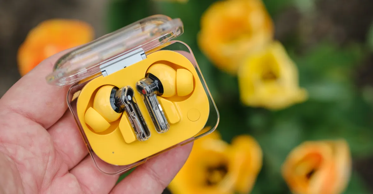 बजट ईयरबड्स के कुछ जोड़े नथिंग्स ईयर (ए) की तरह डिलीवर करते हैं, जिनकी कीमत  से कम है