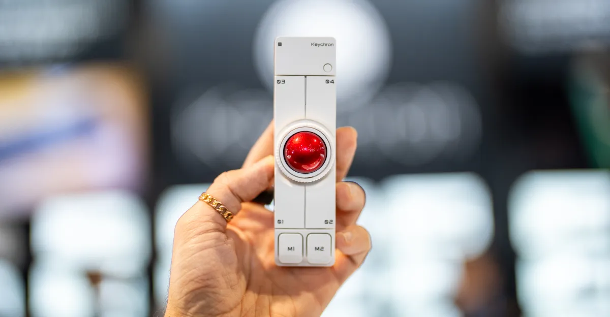 मैंने कभी भी ट्रैकबॉल का उपयोग नहीं किया है, लेकिन कीक्रोन का नेप प्रो एकदम सही दिखता है