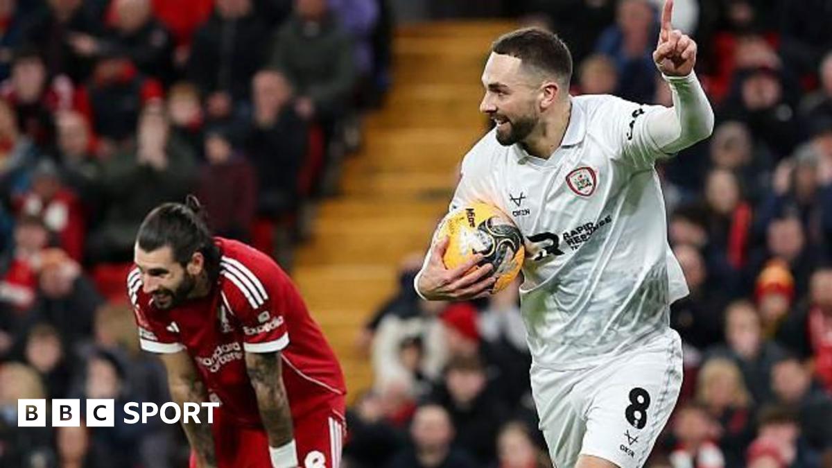 लिवरपूल: क्या बार्न्सले के खिलाफ डोमिनिक स्ज़ोबोस्ज़लाई की गलती अपमानजनक थी?