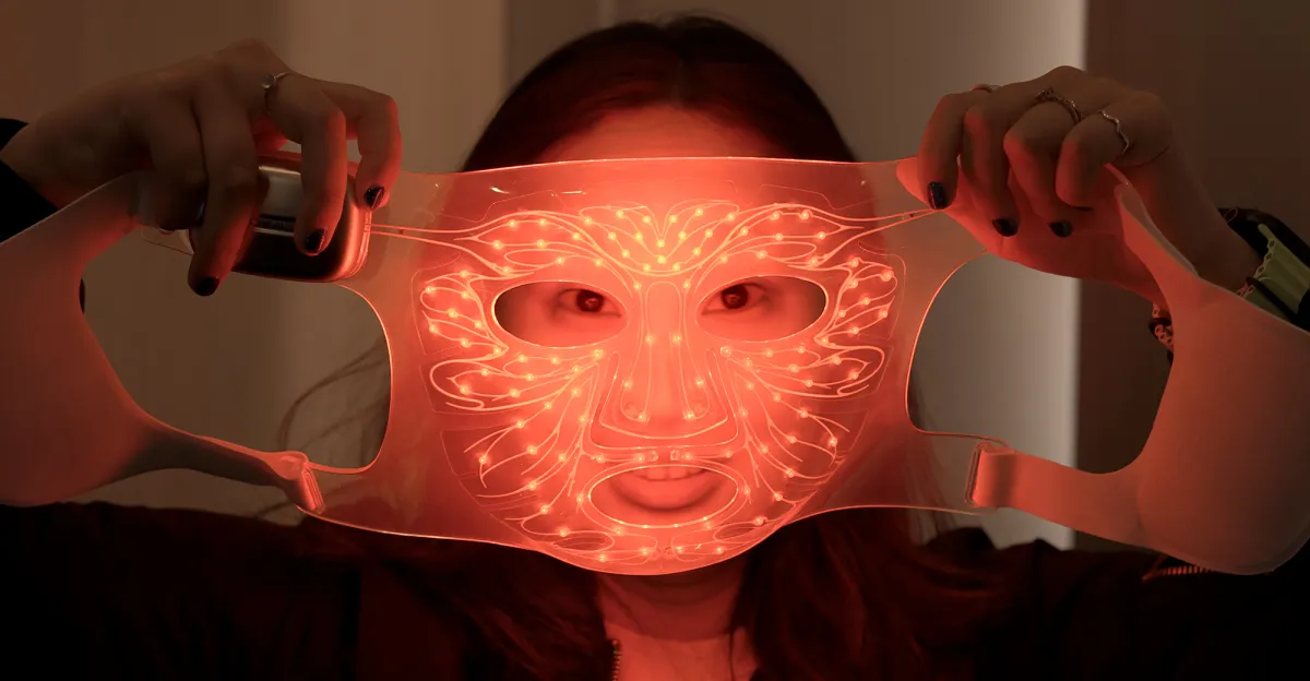 लोरियल के नए एलईडी फेस मास्क इस श्रेणी के साथ मेरी सभी समस्याओं का समाधान करते हैं