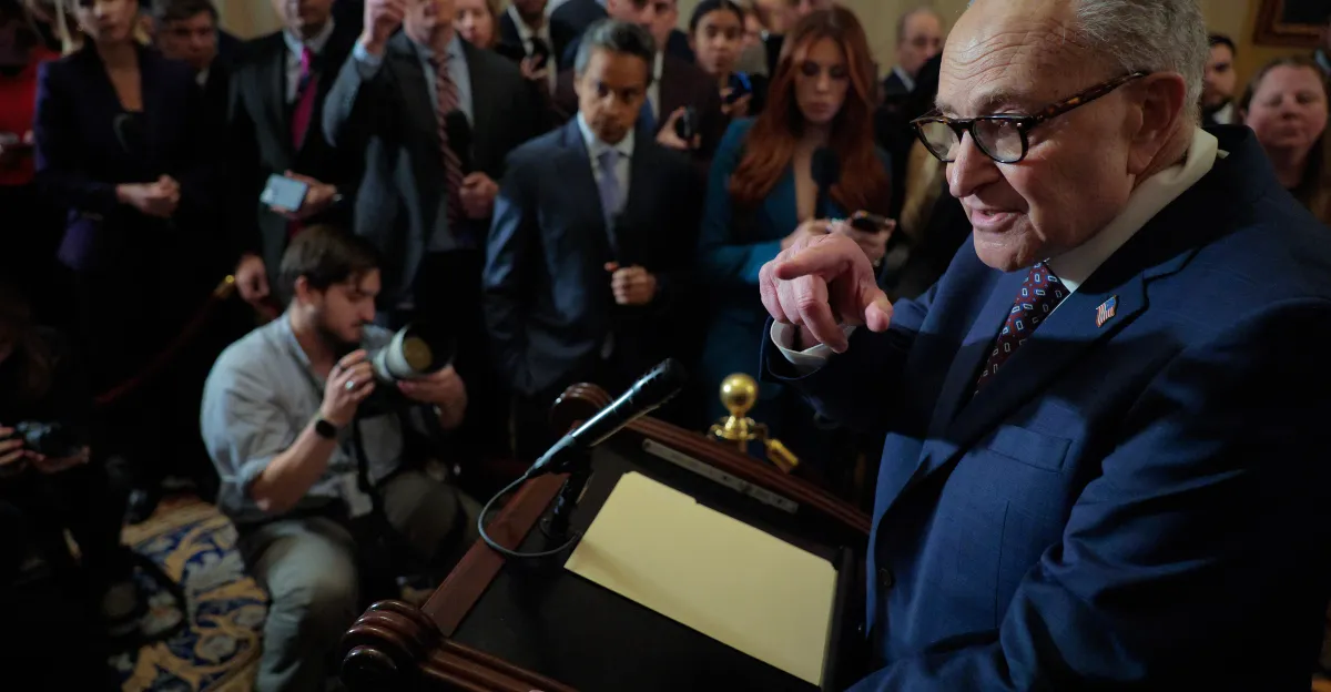 सीनेट ने होमलैंड सिक्योरिटी फंडिंग के दो और हफ्तों के साथ बजट पारित किया