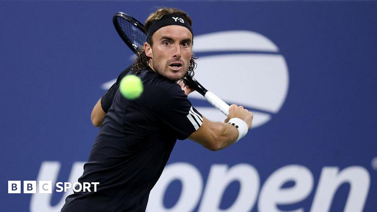 स्टेफ़ानोस सितसिपास ने स्वीकार किया कि चोट से प्रभावित 2025 के कारण उन्होंने गंभीरता से टेनिस से संन्यास लेने पर विचार किया