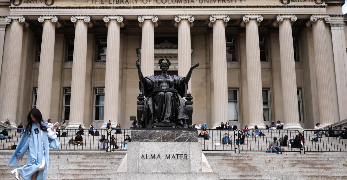 डीएचएस ने कथित तौर पर कोलंबिया विश्वविद्यालय के एक छात्र और सामग्री निर्माता को हिरासत में लिया