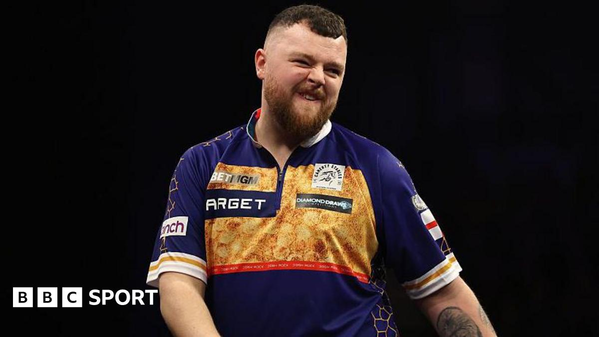 प्रीमियर लीग डार्ट्स: जोश रॉक ने माइकल वैन गेरवेन की हार के लिए बाथरूम साबुन को जिम्मेदार ठहराया