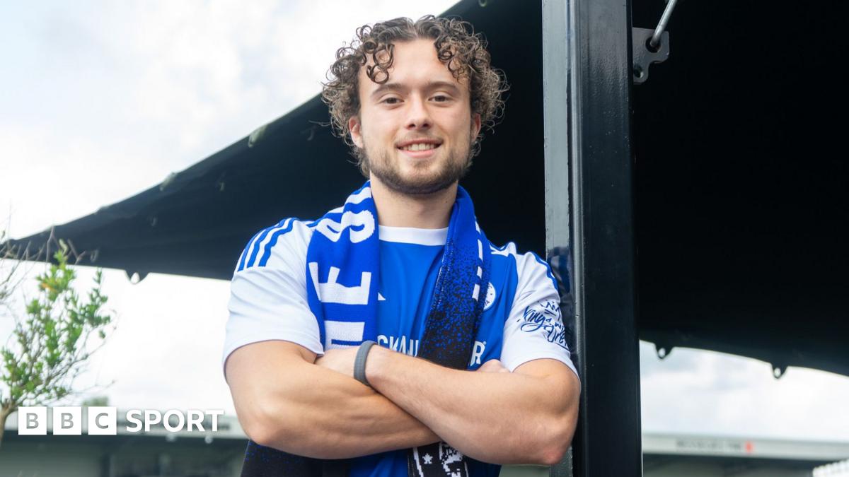 ल्यूक मैथेसन: ओल्ड ट्रैफर्ड की वीरता और एफए कप के सपने के बारे में मैकल्सफ़ील्ड के डिफेंडर, जिनकी किशोरावस्था में कीमत £1 मिलियन थी