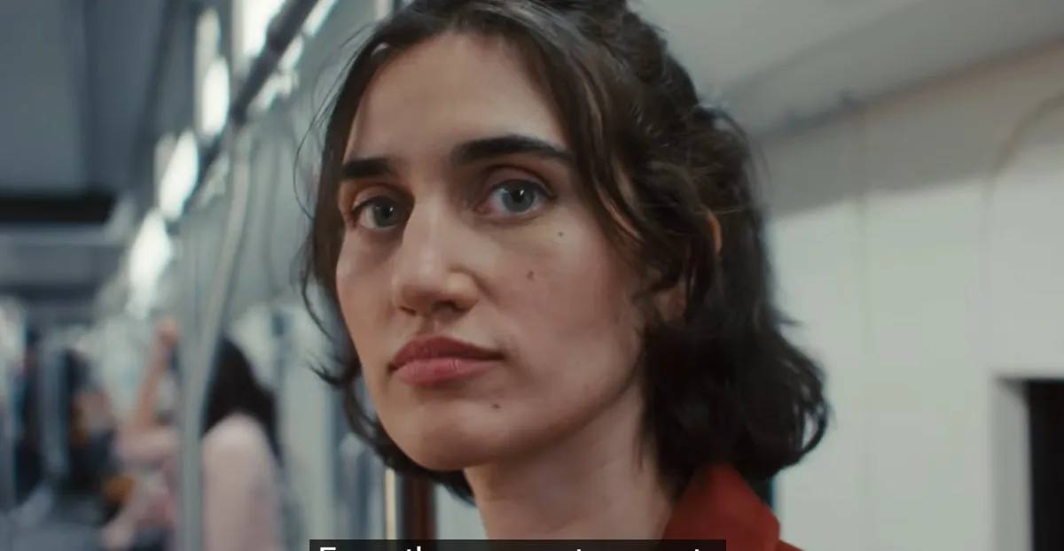 Google के नए Pixel 10 विज्ञापनों ने मुझे ‘रुको, वे क्या बेचने की कोशिश कर रहे हैं?’ पर मजबूर कर दिया।