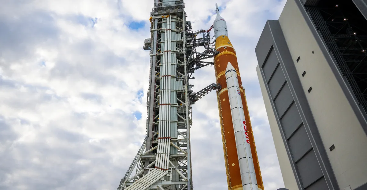 नासा चंद्रमा पर 20 अरब डॉलर का बेस बनाना चाहता है