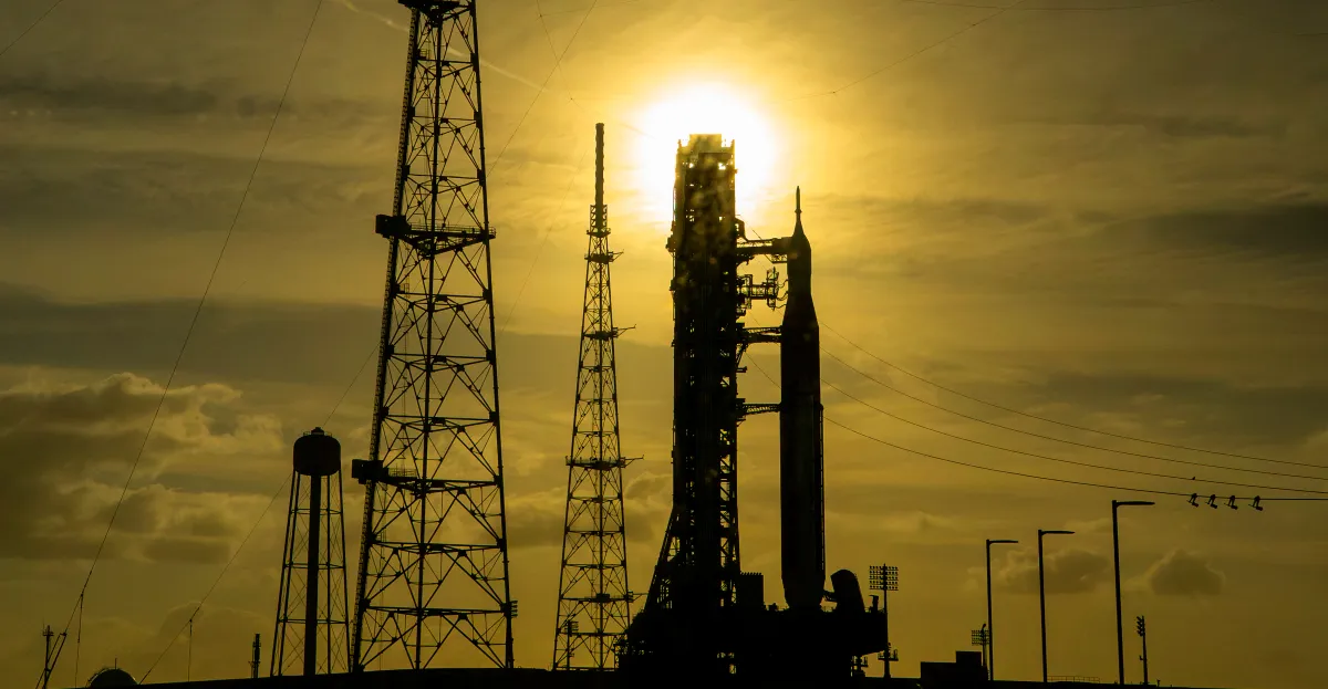 आर्टेमिस मून बेस प्रोजेक्ट कानूनी रूप से संदिग्ध है