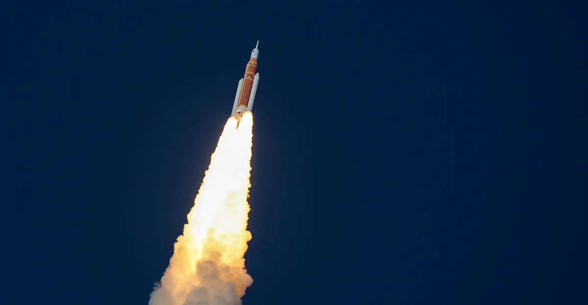 नासा ने आर्टेमिस II मिशन पर चार अंतरिक्ष यात्रियों को चंद्रमा की ओर भेजा